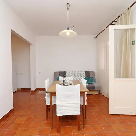Bay Apartment